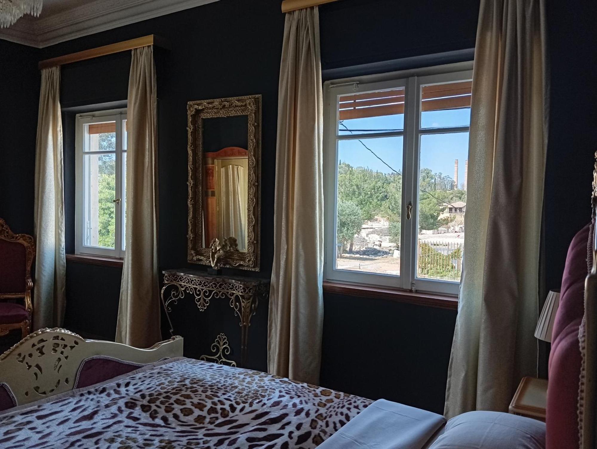 Iris Baroque Apartment Элефсис Экстерьер фото