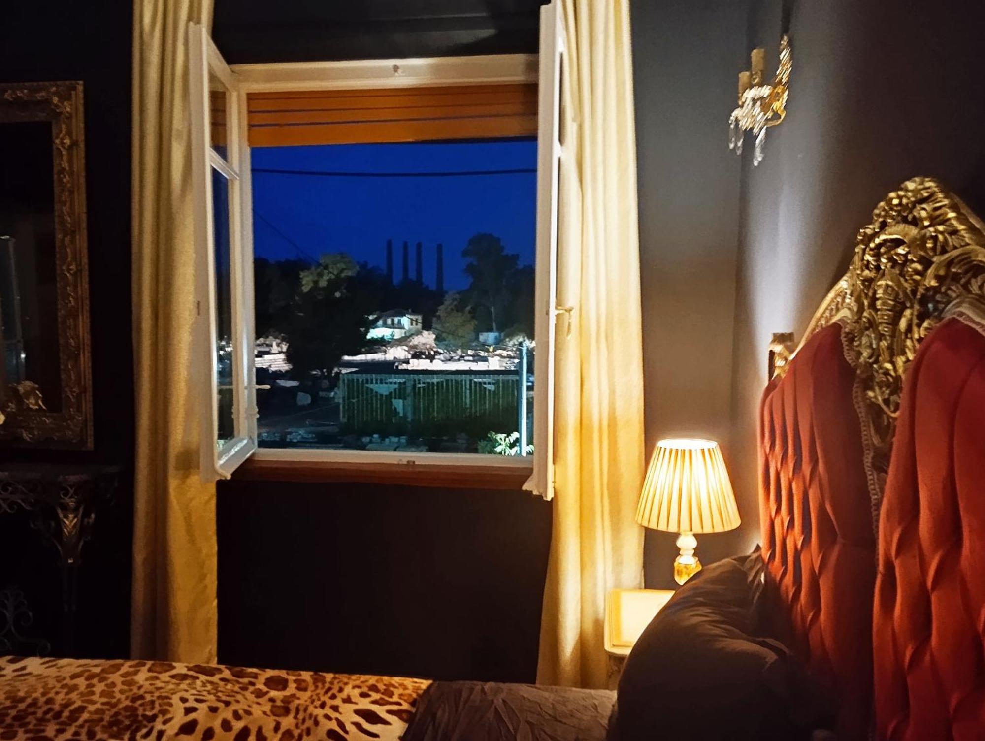 Iris Baroque Apartment Элефсис Экстерьер фото