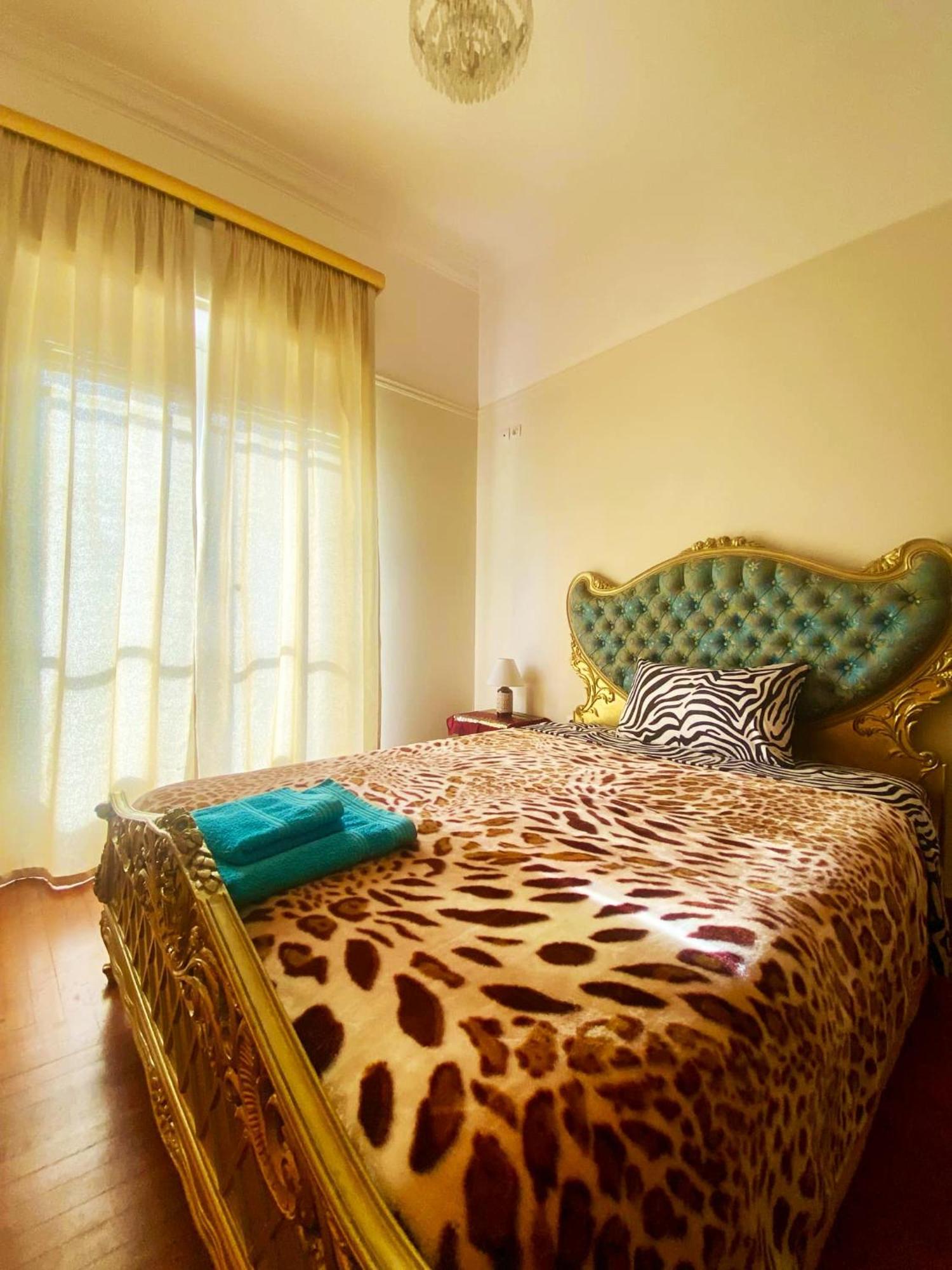 Iris Baroque Apartment Элефсис Экстерьер фото